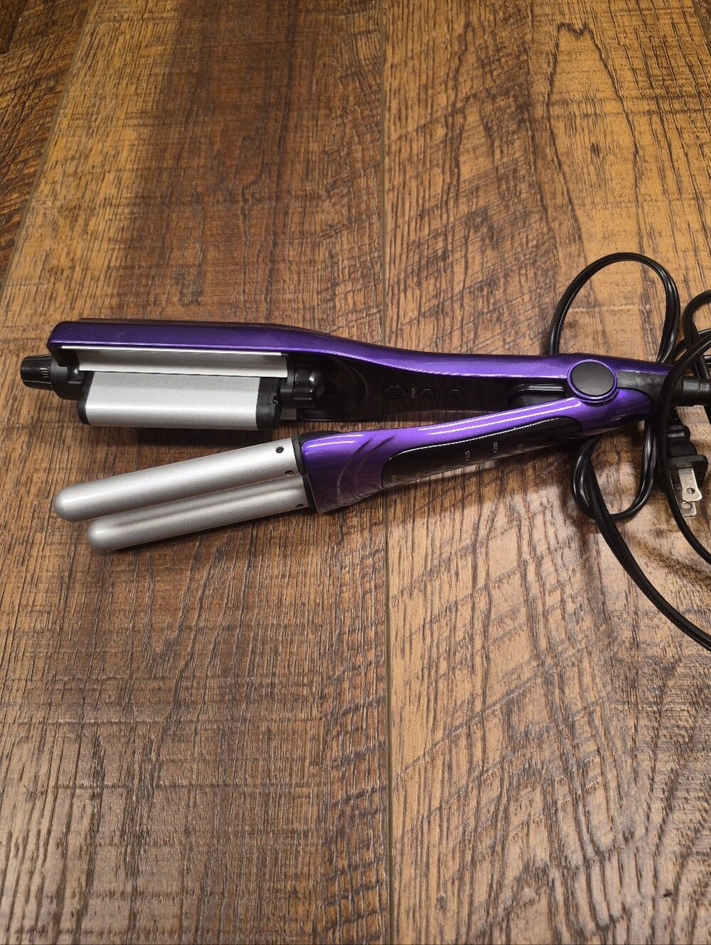 Bed Head Tourmaline Ceramic A-Wave-We-Go BH336 Hair Waver Purple